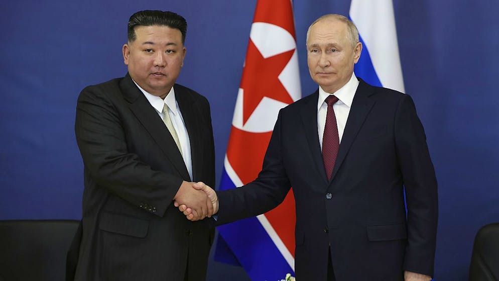 Il presidente russo Vladimir Putin e il leader Kim Jong Un in un incontro dello scorso 13 settembre