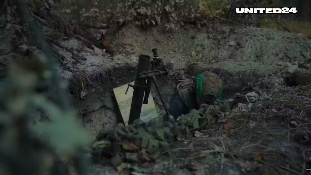 Giù la testa: il mortaio ucraino sta per essere sparato.