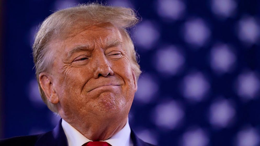 Donald Trump muss nach verbalen Attacken nun eine Geldstrafe zahlen.