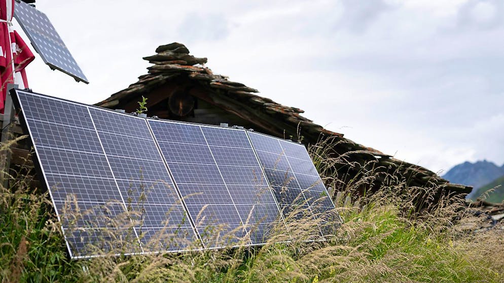 Non tutti vedono di buon occhio la creazione di parchi solari in montagna o in zone protette.