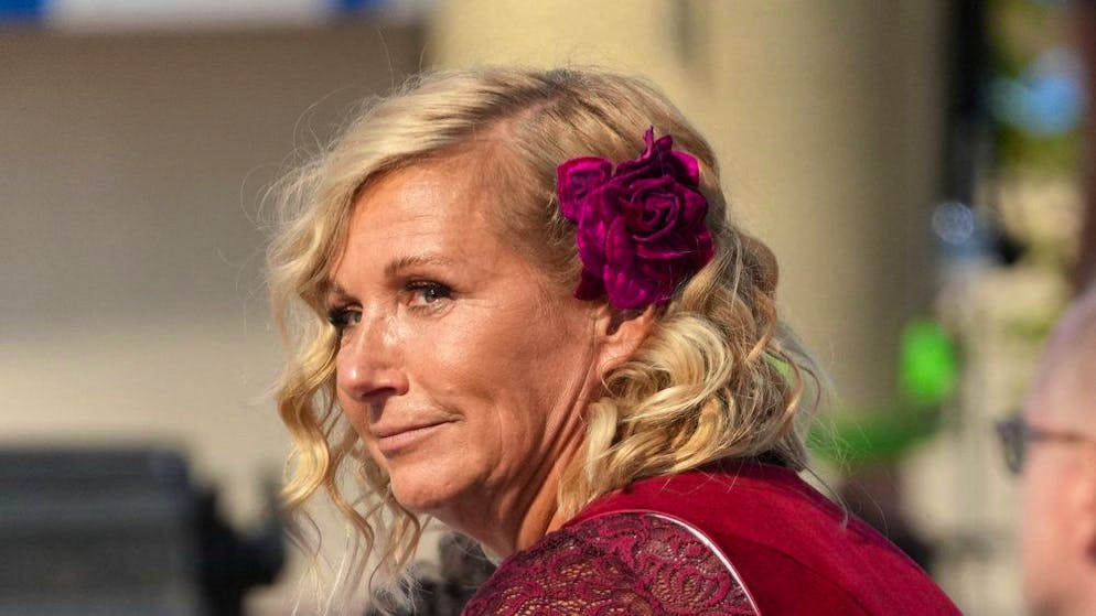 TV-Moderatorin Andrea Kiewel macht der ARD-«Tagesschau» schwere Vorwürfe. Hier bei einer «Fernsehgarten»-Show im August 2023. 