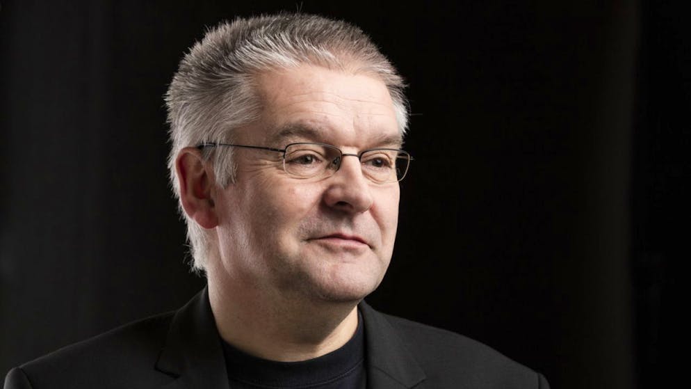 Diese Politiker müssen ihr Pult räumen. PdA-Nationalrat Denis de la Reussille ist am Sonntag nicht wiedergewählt worden.