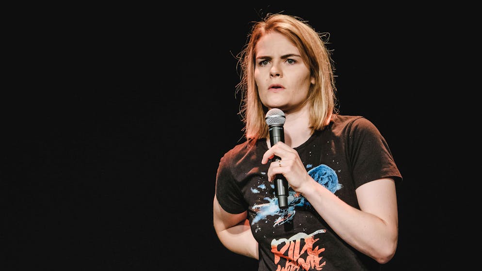 Hazel Brugger bei einem Auftritt in Bern.