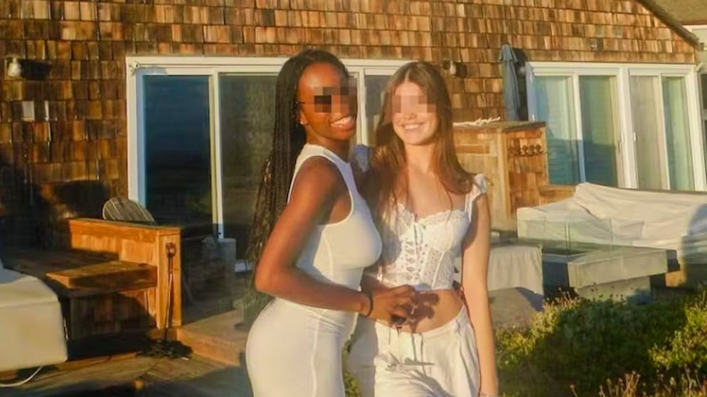 Malibu: il figlio di un milionario si schianta con l'auto e uccide quattro studentesse, lui ne esce illeso.  Le due 21enni Asha Weir (a destra) e Deslyn Williams (a sinistra) morte lo scorso 17 ottobre.