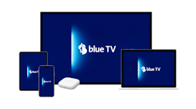 Anordnung Devices wie Mobilephone, Tablet, Notebook, TV und TV Box im blue TV Look