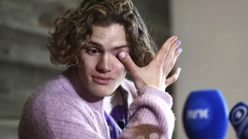 Incredibile. L'asso dello sci Lucas Braathen si ritira a sorpresa a soli 23 anni