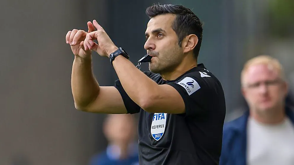 «Deshalb habe ich nie einen Matchplan». blue Sport begleitet Spitzen-Ref San bis in die Kabine