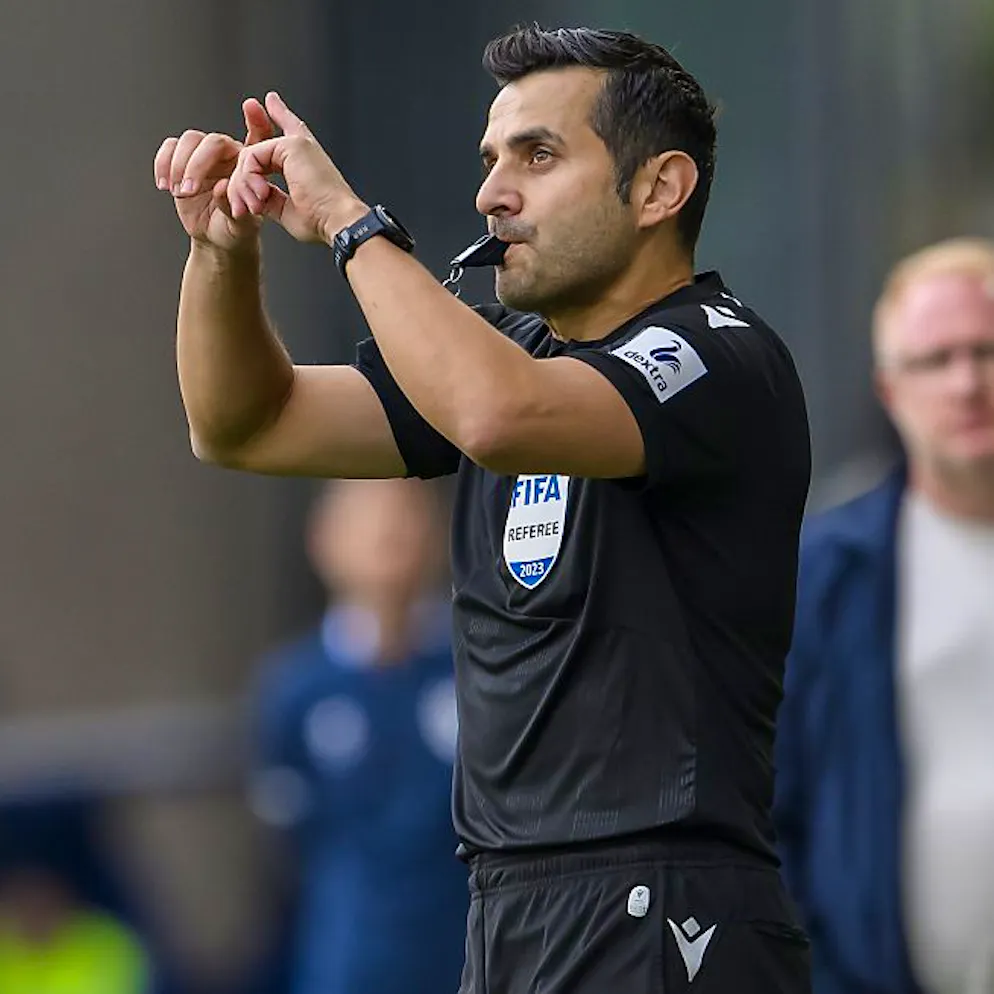 «Deshalb habe ich nie einen Matchplan». blue Sport begleitet Spitzen-Ref San bis in die Kabine