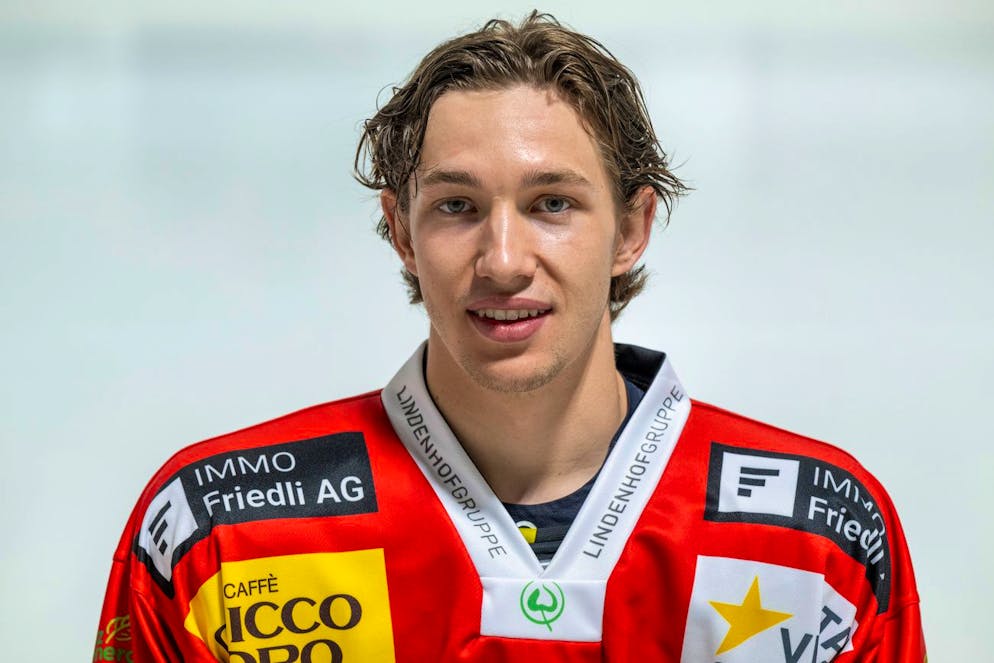 Joshua Fahrni a signé jusqu’au printemps 2026.