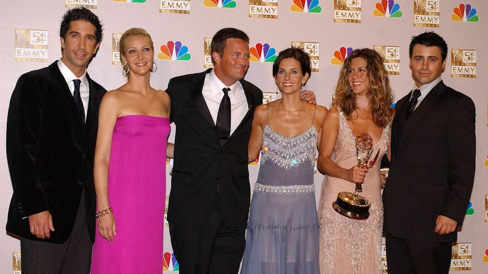 A Los Angeles. Un funerale privato per Matthew Perry, presente anche il cast di «Friends»