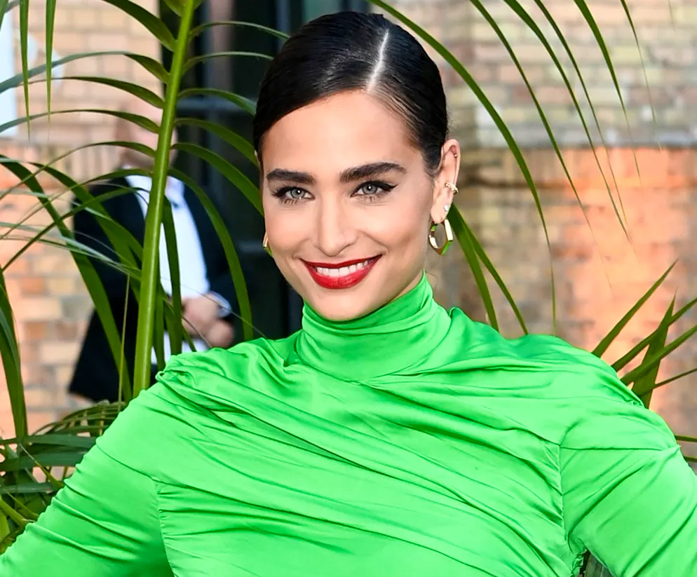 Amira Pocher geht in ihrem Podcast mit ihrem Bruder Hima auf Sendung. «Liebes Leben» heisst ihr gemeinsames Podcast-Projekt.