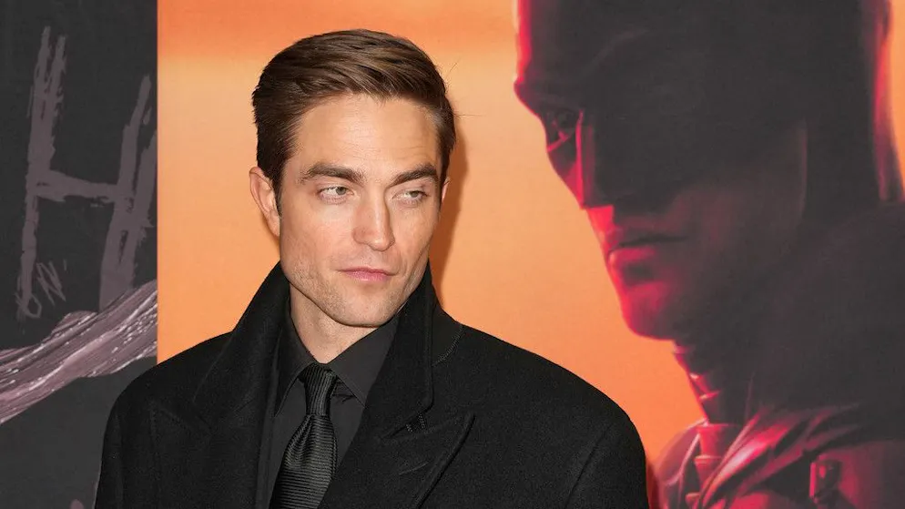 Ecco perché. Inedita rivelazione di Robert Pattinson: «Ho dormito su un gommone per sei mesi»