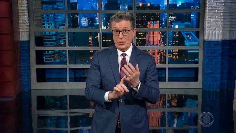 Late Night USA. Una scorpacciata per tutti i «fan della stupidità e della corruzione»