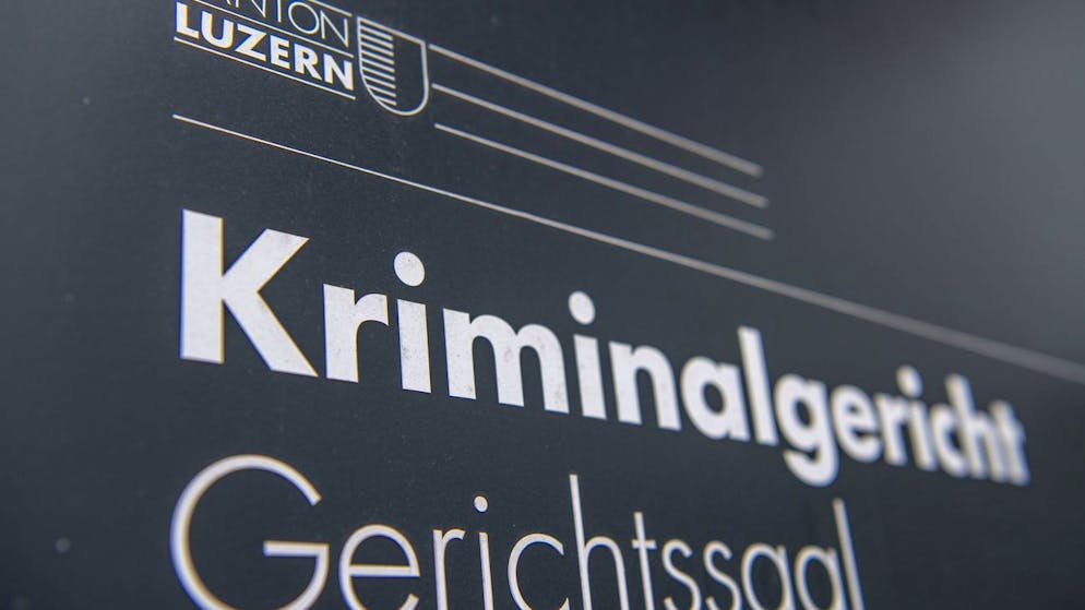 Als Zehnjährige missbraucht. 15 Jahre später schickt ihr der Täter eine Freundschafts-Anfrage