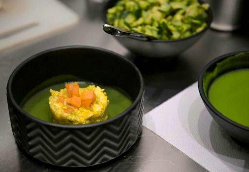 A Rome, les chiens aussi ont leur restaurant gourmet - Gallery. Un plat élaboré spécialement pour les chiens au restaurant Fiuto à Rome, le 21 novembre 2023