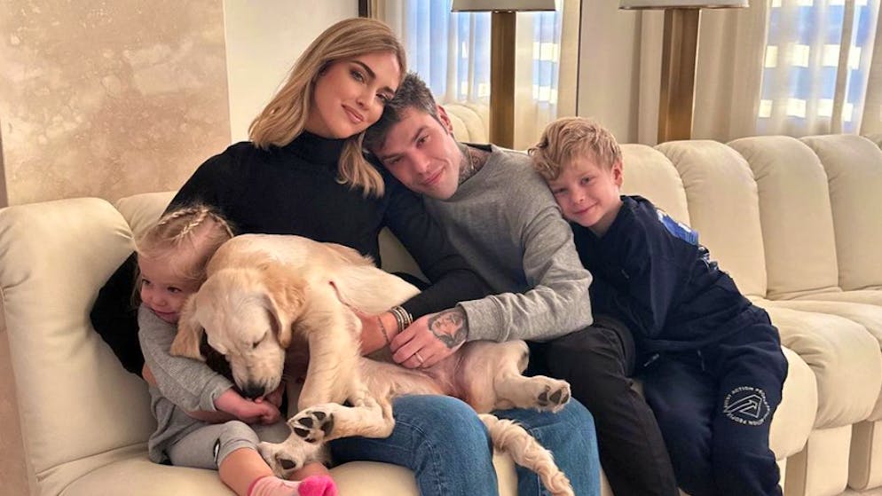 Chiara Ferragni. Influencerin erntet Spott und Häme wegen ihres Aargauer Design-Sofas