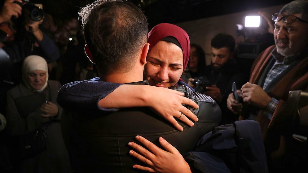 La trêve a permis l'échange de personnes prises en otages par le Hamas le 7 octobre et de prisonniers palestiniens.