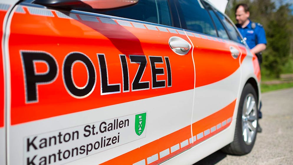 Zwei ältere Frauen sind auf dem Fussgängerstreifen in Kriessern SG von einem Autolenker angefahren und verletzt worden. (Symbolbild)