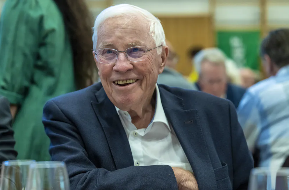 Altbundesrätinnen und Altbundesräte kämpfen um 13. AHV-Rente. Nicht unterzeichnet hat den Brief übrigens Altbundesrat Christoph Blocher. Der SVP-Doyen sprach sich aber sonst häufig gegen die Initiative der Gewerkschaften aus.
