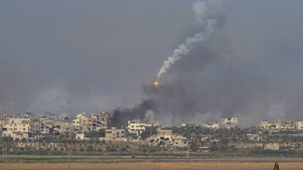 Medio Oriente. Affondo di Israele al sud, tank e bombe in tutta Gaza