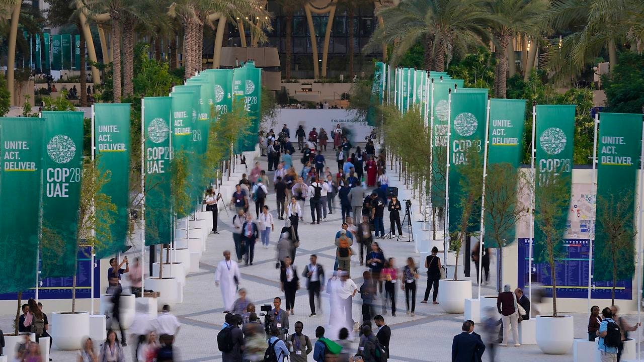 International. Mehr als 2400 Öl-, Gas- und Kohlelobbyisten auf der UN-Klimakonferenz