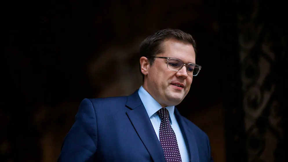 Il viceministro dell'interno britannico e responsabile finora del dossier immigrazione Robert Jenrick (foto d'archivio)