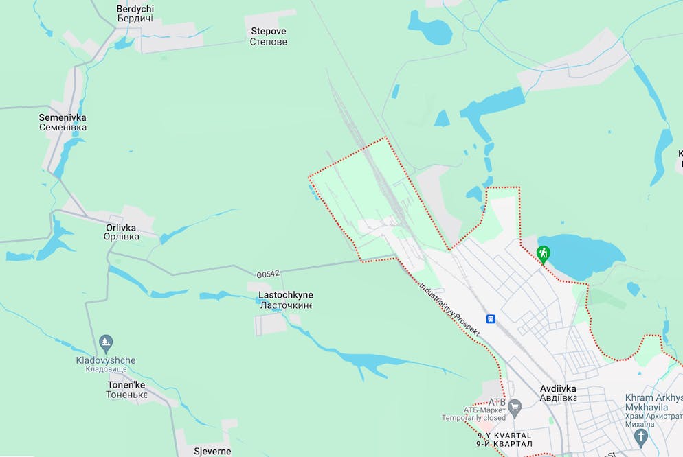 La strada di collegamento 00542 dovrebbe essere interrotta nel villaggio di Orliwka o prendendo il quartiere industriale che attraversa.