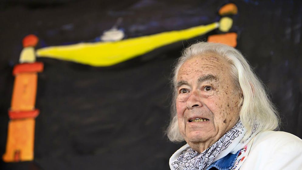 L'artista Ted Scapa al vernissage di una sua mostra a Berna nel 2021. (foto d'archivio)