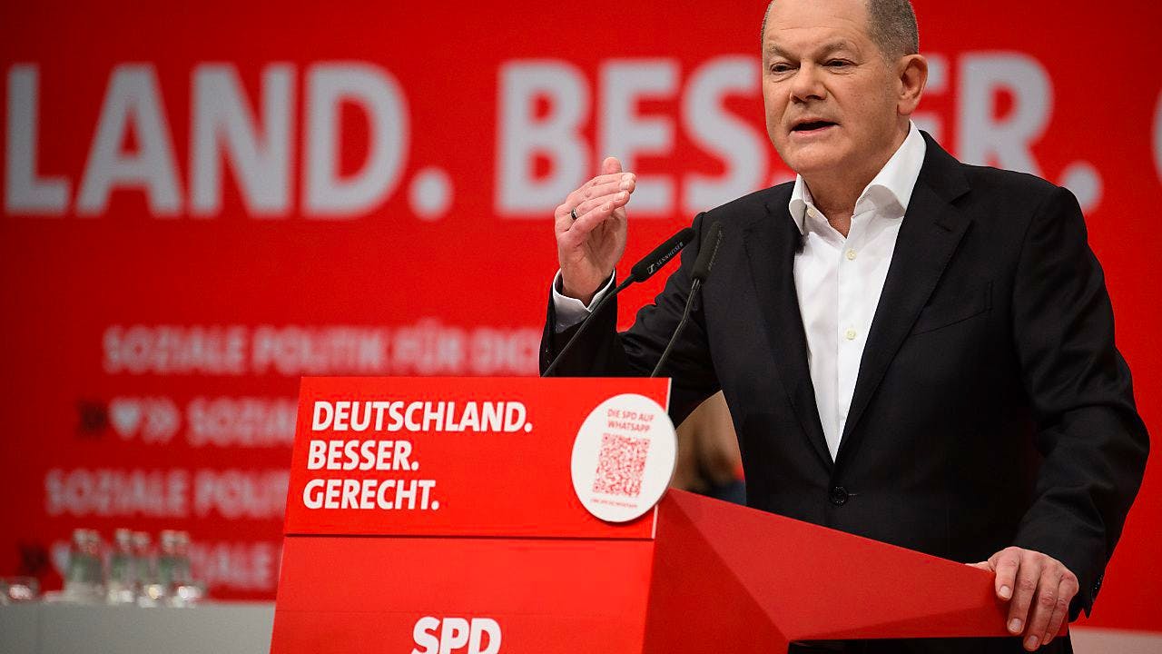 Deutschland: Scholz Beschwört Zusammenhalt Der SPD – Parteitag Feiert ...