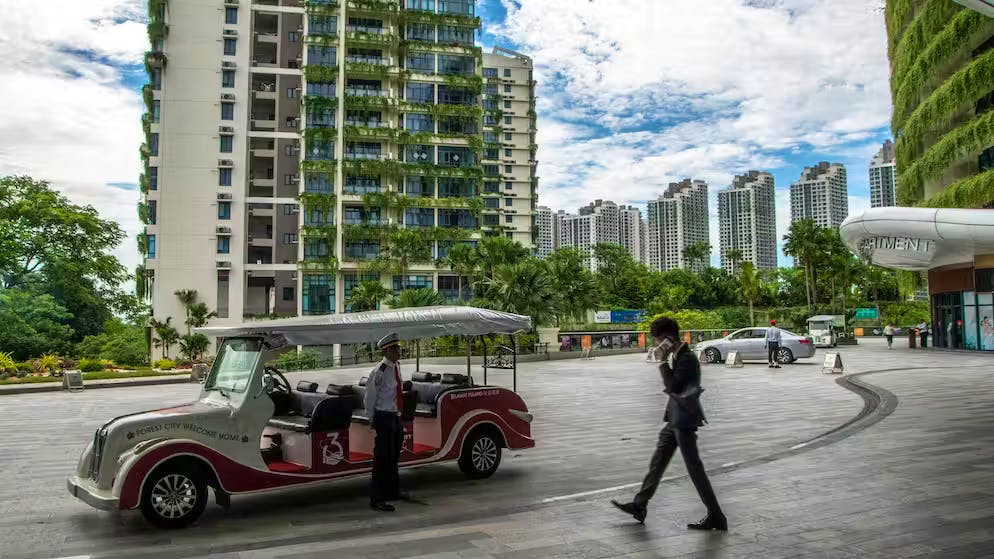 Forest city. En 2020 déjà, peu de gens s'étaient égarés dans la ville. Aujourd'hui, c'est encore pire, disent les rares témoins.