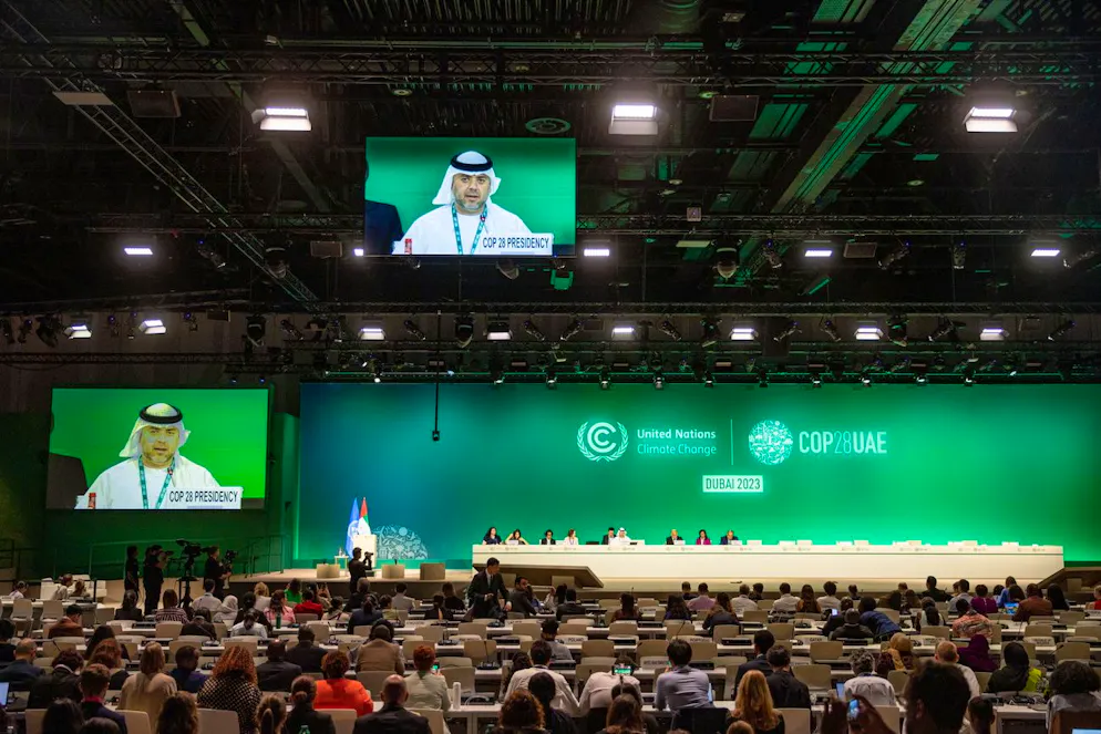 Il Direttore generale della Conferenza sul clima COP28, Ambasciatore Majid Al Suwaidi, parla a Dubai, negli Emirati Arabi Uniti, l'11 dicembre 2023.