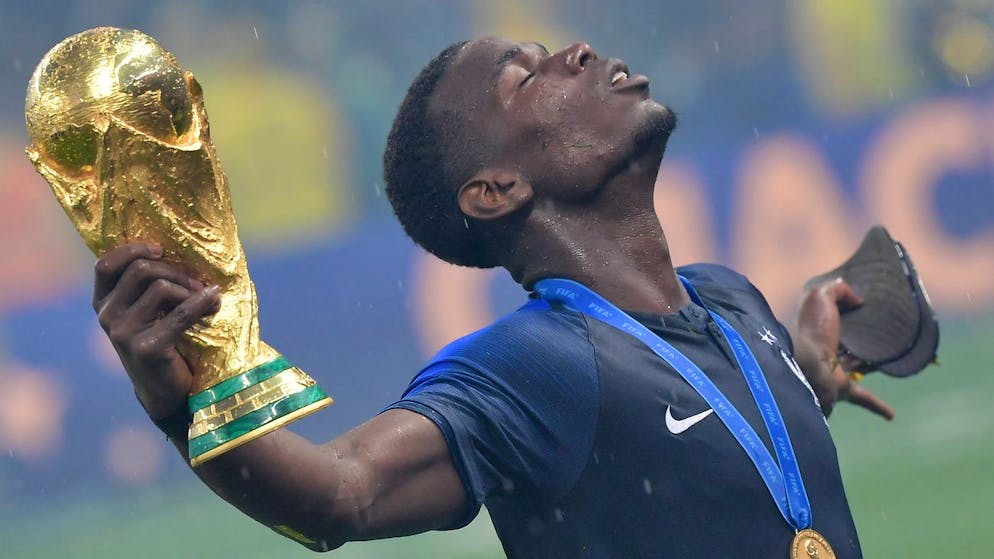 L'11 ideale secondo Benzema ... e quante sorprese ci sono. Paul Pogba: centrocampista di indubbio talento, ex Manchester United e oggi alla Juve.  Campione del Mondo con la Francia nel 2018.