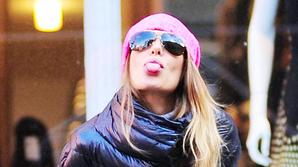 Insieme da quasi 2 anni. Ilary Blasi è incinta di Bastian Muller? Una foto scatena le voci di una gravidanza