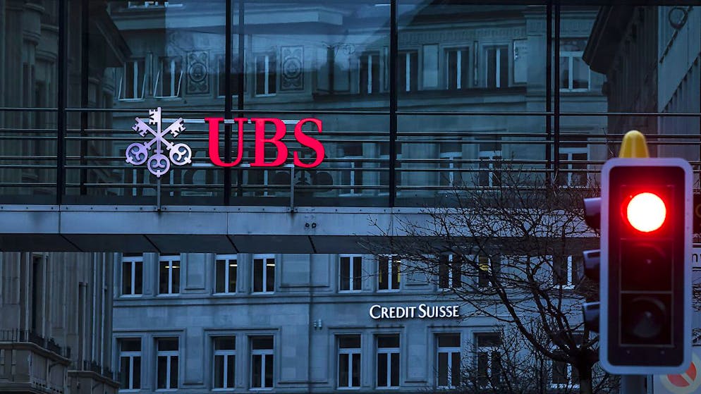 C'è chi chiede di esaminare a fondo l'acquisizione.