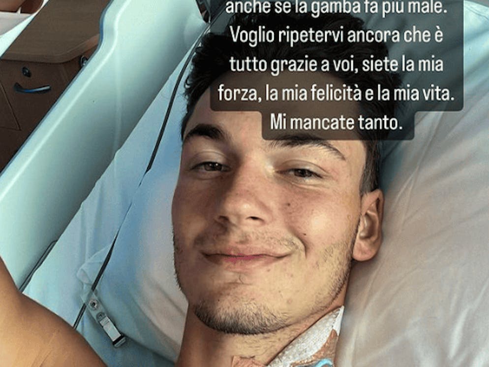 La fortuna nella sfortuna: Matteo Mariotti è sopravvissuto all'attacco di uno squalo in Australia.