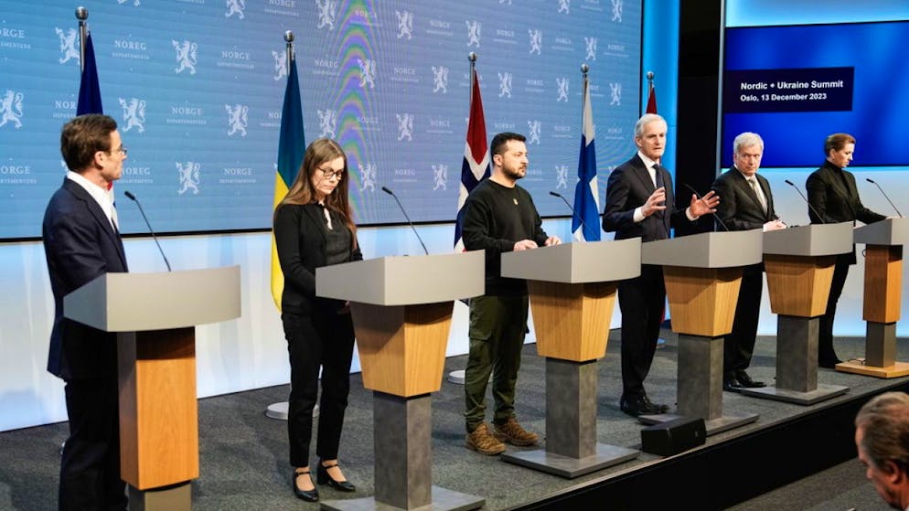 Guerra in Ucraina. Zelensky: «Al fronte non c'è una situazione crisi»