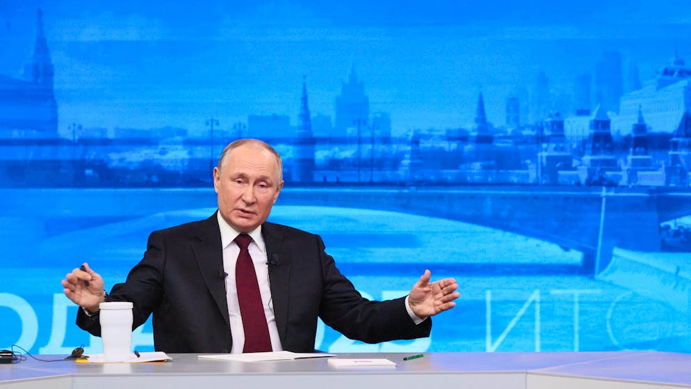 Putin in seiner jährlichen TV-Show, in der er Fragen aus der Bevölkerung beantwortet.