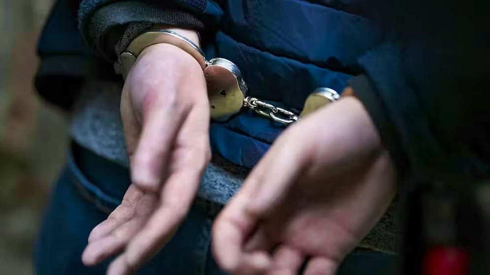 In un negozio di telefonia. Nessun legame con il terrorismo per la donna che ha urlato «Allah Akbar» a Bellinzona