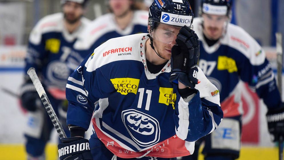 Johnny Kneubühler sous le maillot d'Ambri-Piotta en 2022