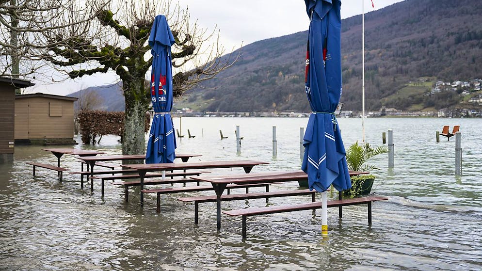 La riva del Lago di Bienne a Nidau (BE)