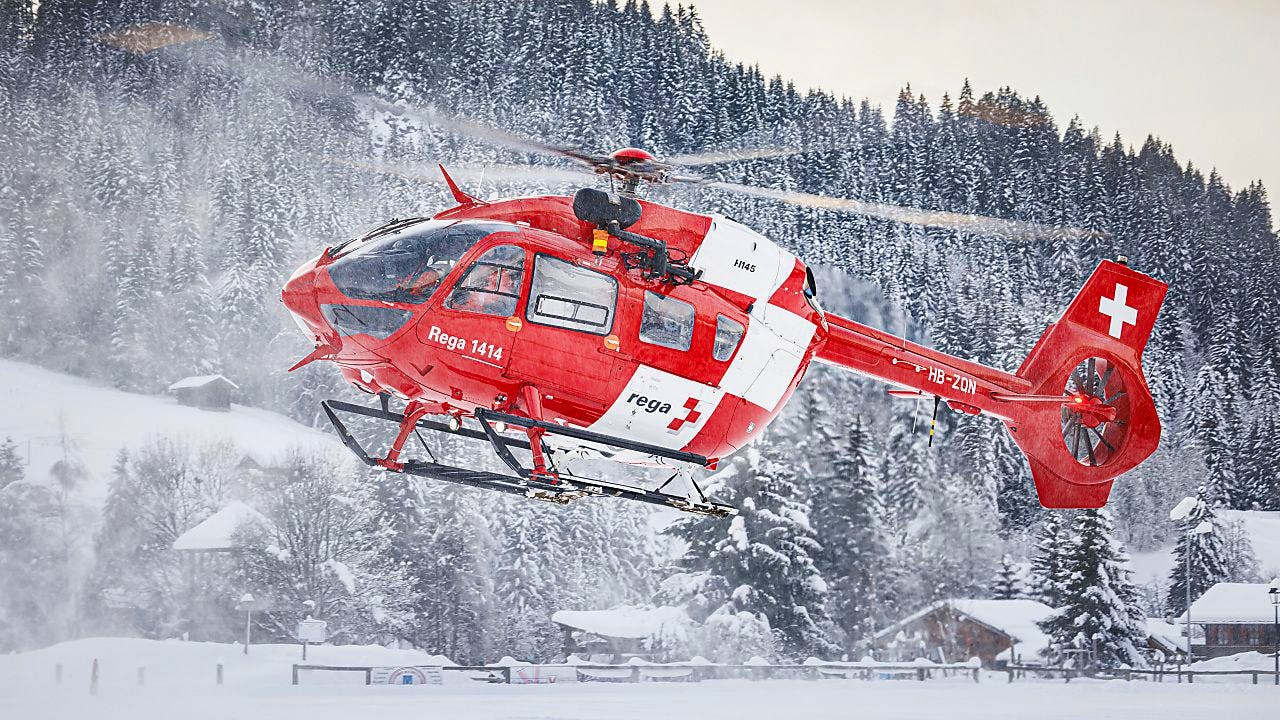 Lawine/Erdrutsch. Lawine reisst bei Andermatt UR drei Freerider mit