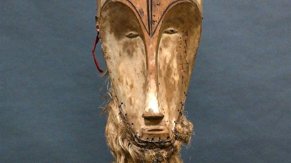 Diese Fang-Maske erzielte bei einer Auktion vier Millionen Franken.