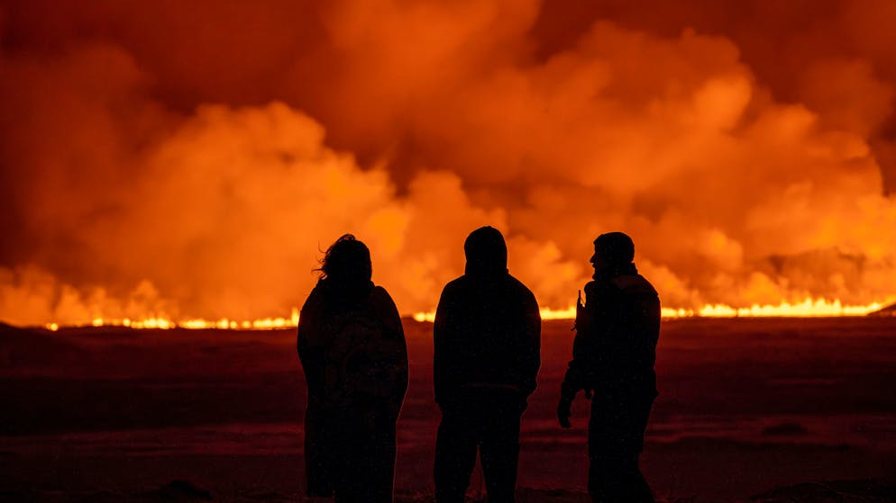 Bündner Autor lebt in Reykjavik. «Der Ausbruch ist für die Isländer eine Erleichterung»