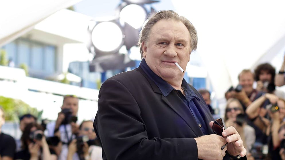 Per fatti accaduti nel 1995. Anche una giornalista spagnola denuncia Depardieu per abusi sessuali