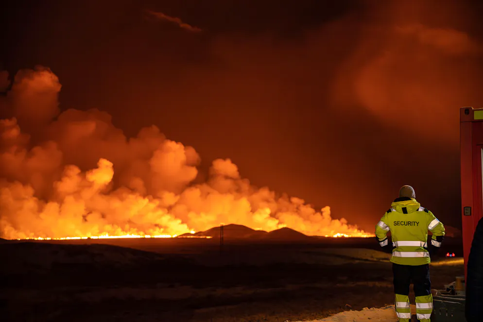 Eruzione vulcanica in Islanda dopo una serie di terremoti. La protezione civile ha dichiarato l'emergenza. La polizia ha chiesto di...