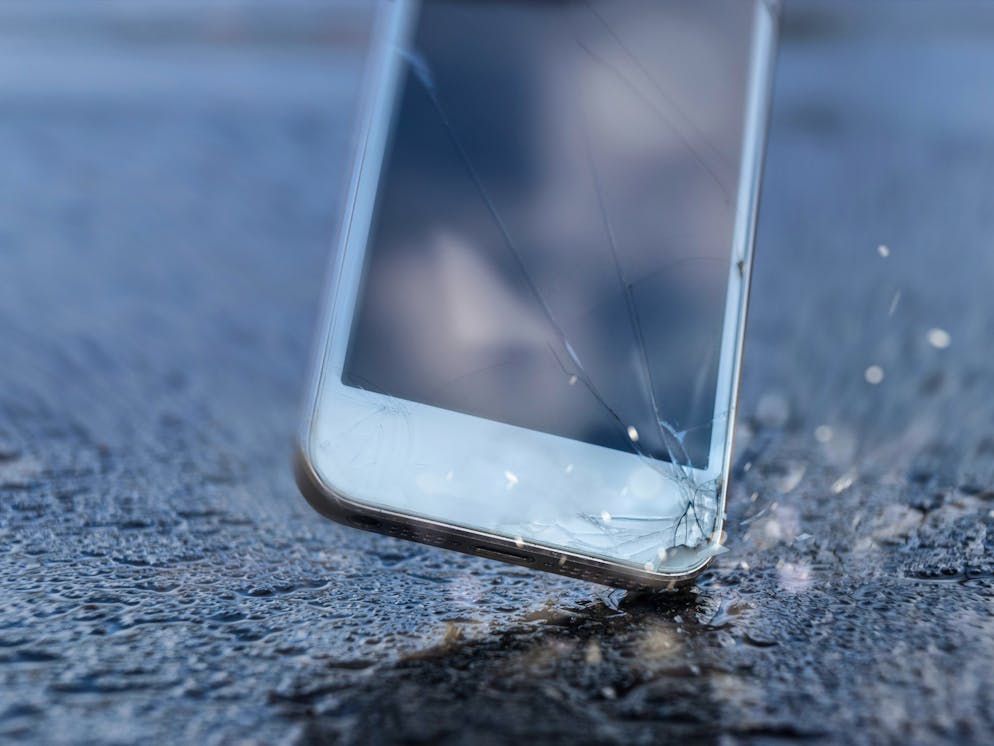 Handy beschädigt?: Die 6 häufigsten Handy-Schäden – und was du tun kannst