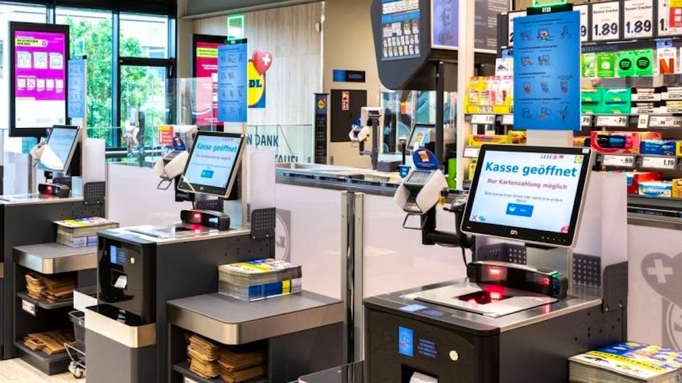 In Svizzera anche il supermercato Lidl utilizza ampiamente le casse automatiche, chiamate anche casse self-checkout. 