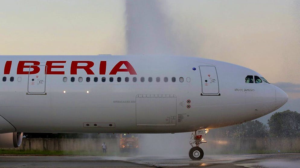 «Halten Sie an, ich muss aussteigen». Liebestoller Passagier verhindert Flugzeug-Start