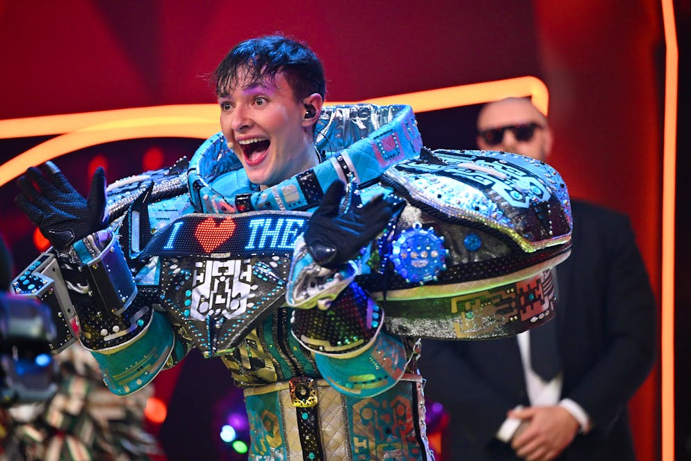 I vincitori di «The Masked Singer Switzerland» 2023. E il vincitore di «The Masked Singer Switzerland» 2023 è Remo Forrer. Il concorrente svizzero dell'ESC indossava un costume da orca. Il cantante ha commentato così la sua avventura al programma televisivo: «Mantenere il segreto è stato molto, molto difficile».