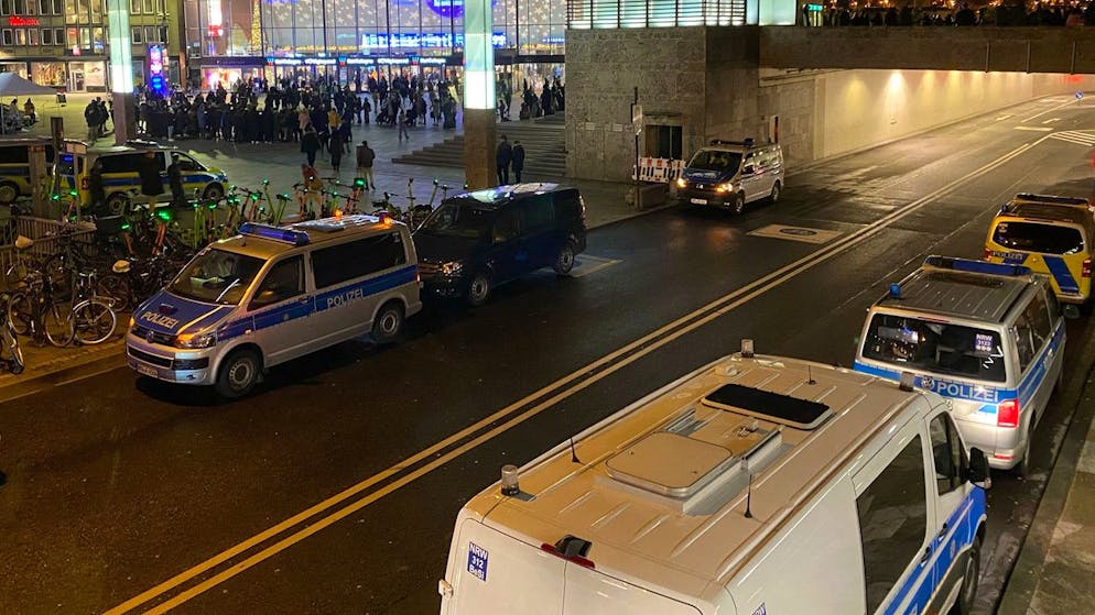 Torna l'incubo. Perquisita la cattedrale di Colonia per minaccia terrorista. Nel mirino pure Vienna e Madrid?